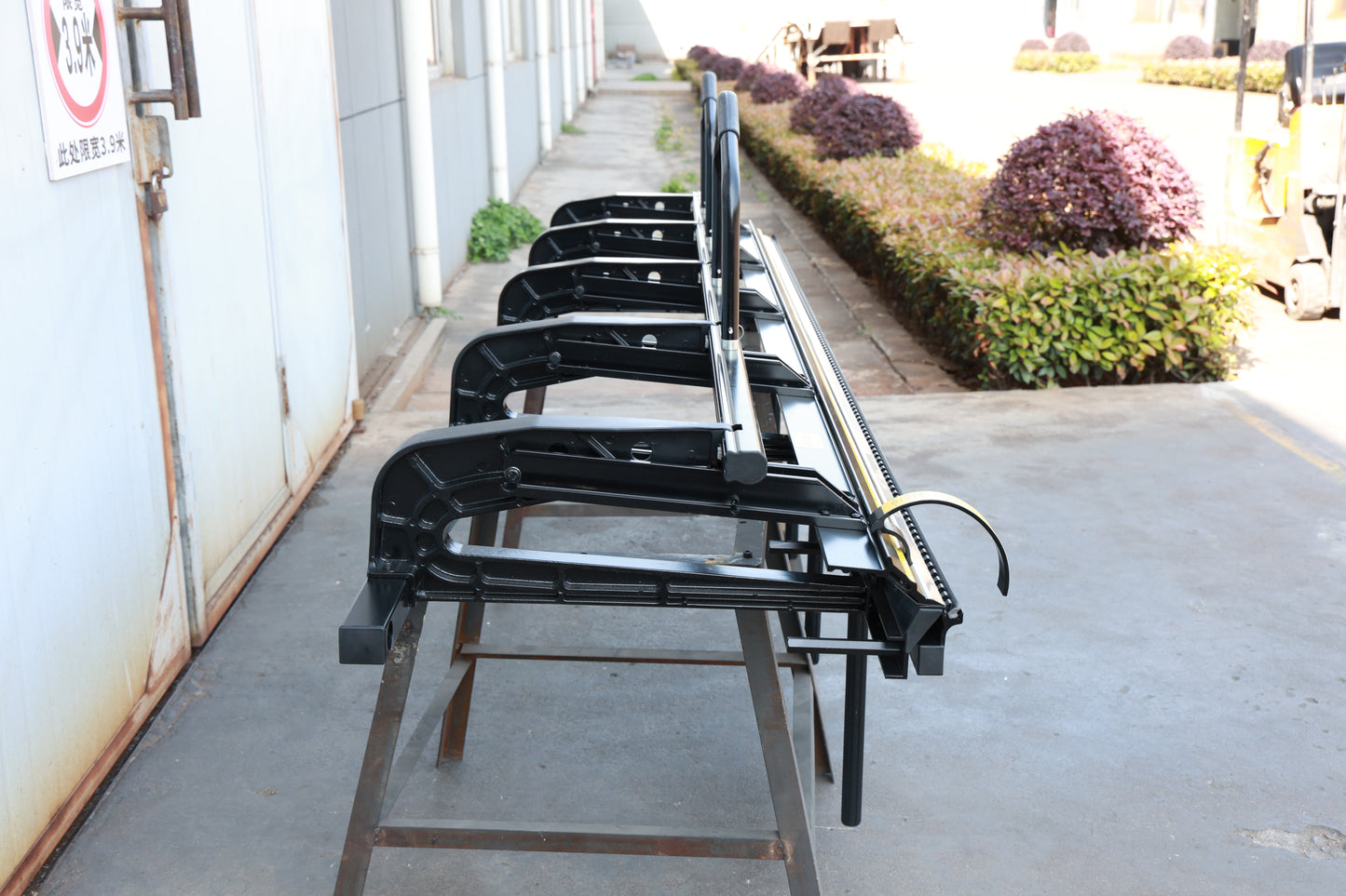 Brabus Bend-It SOLO® 10’6”Length 22”throat Portable Brake. - Brabus Tools Inc