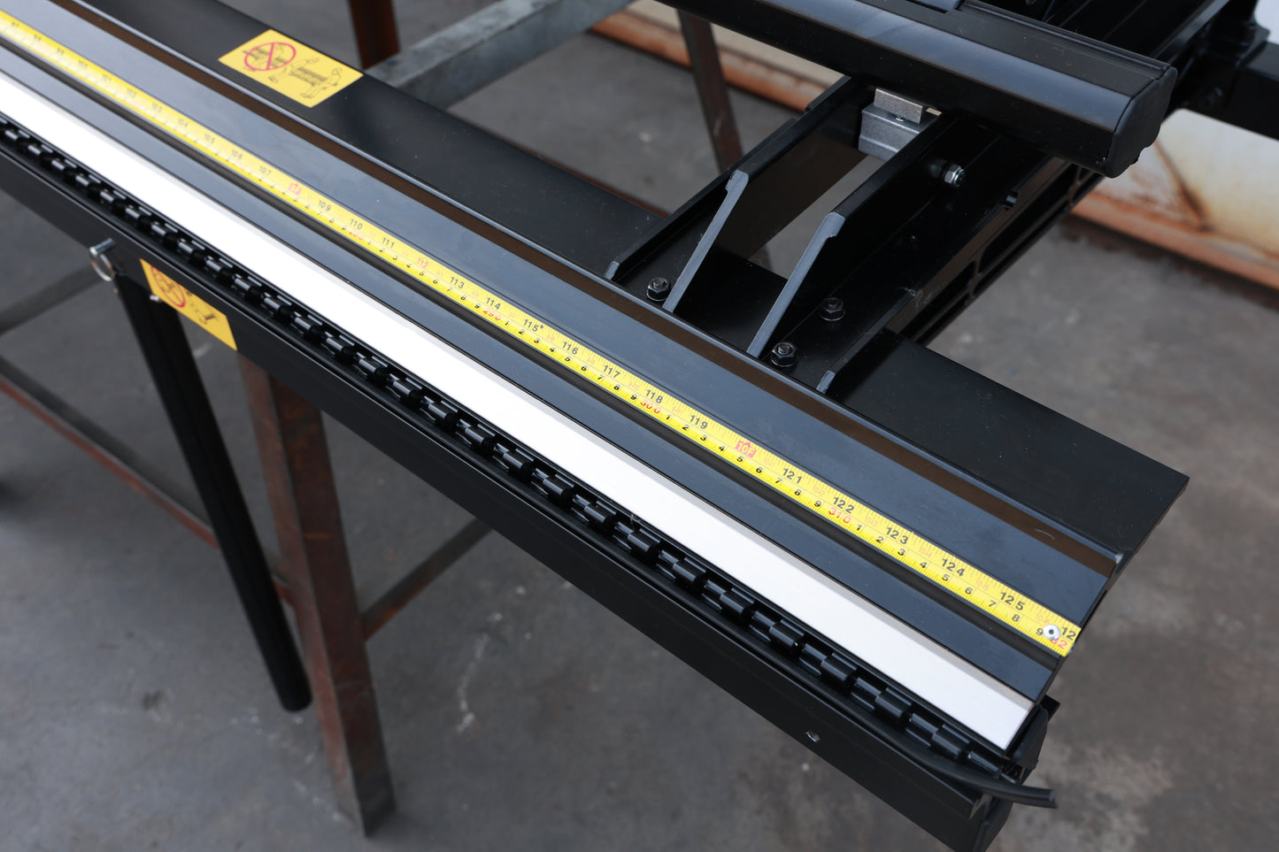 Brabus Bend-It SOLO® 10’6”Length 22”throat Portable Brake. - Brabus Tools Inc