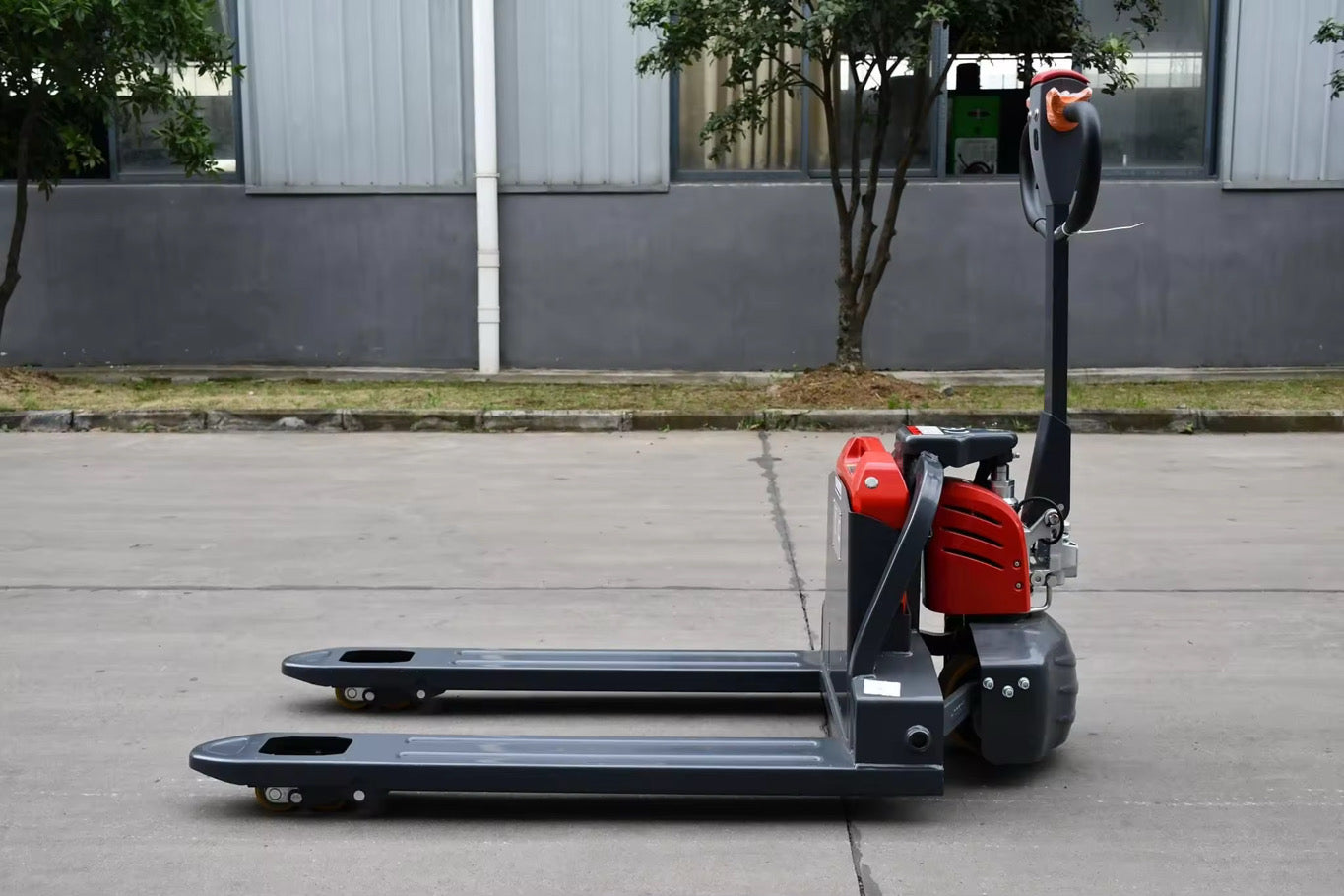 Brabus Lift-Jet™ E15 | Electric Pallet Jack (3300 lb Capacity) Lithium Battery - Brabus Tools Inc