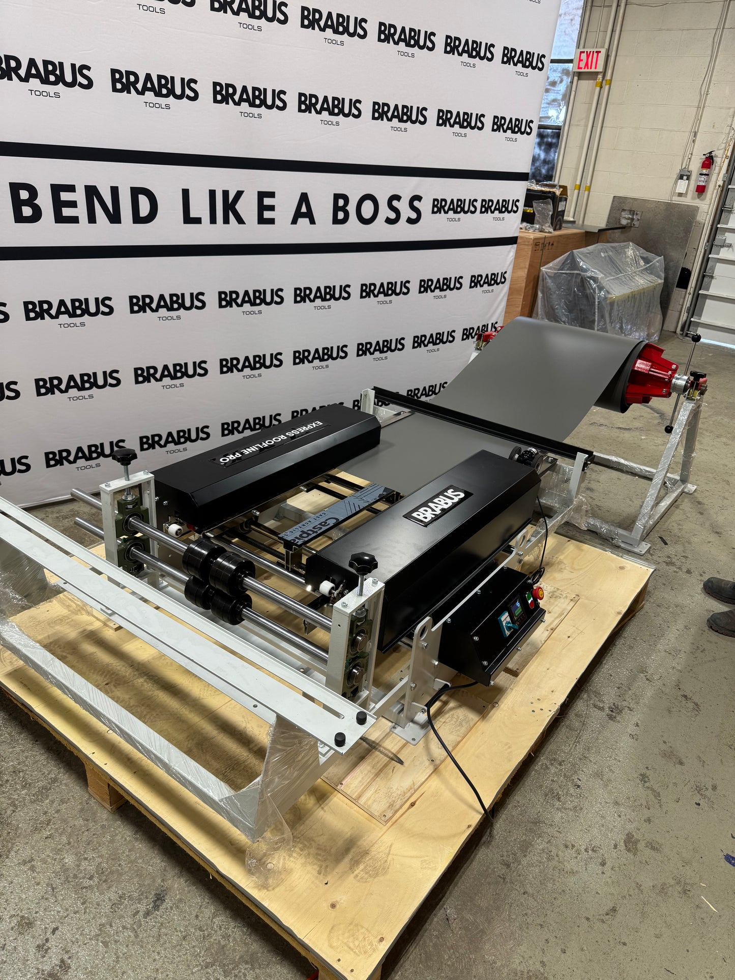 Brabus Seam-Jet™ | Portable Standing Seam Machine (Only machine)