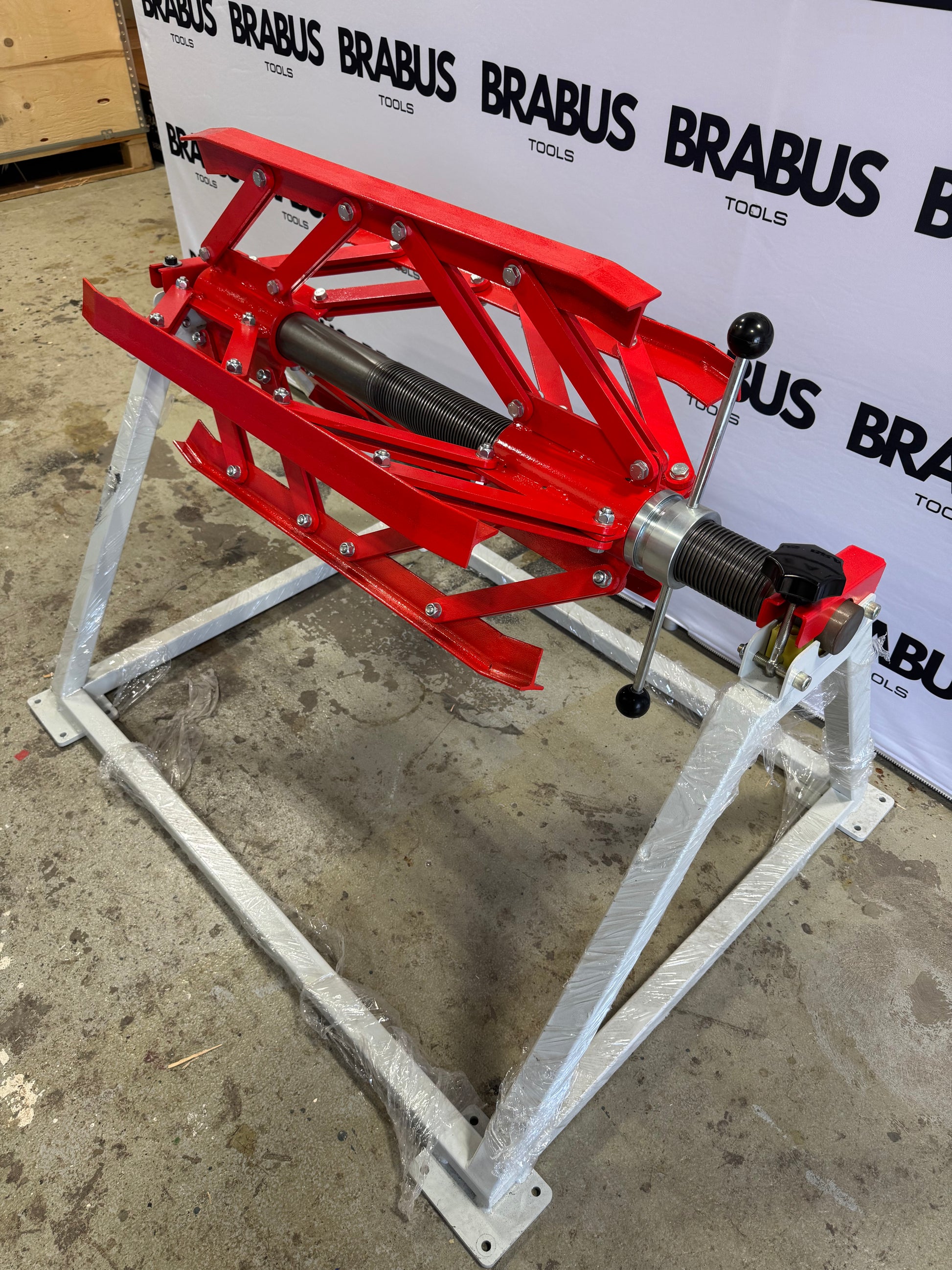 Brabus HD Coil Cradle™ | Heavy Duty Expandable Coil Support - Brabus Tools Inc