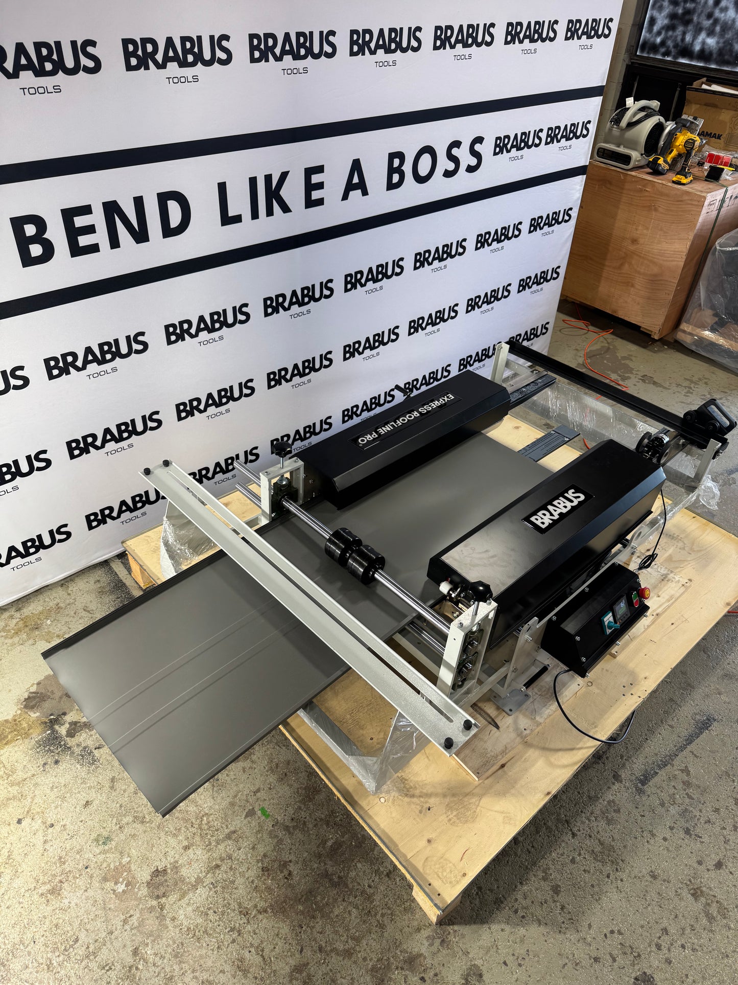 Brabus Seam-Jet™ | Portable Standing Seam Machine (Only machine)