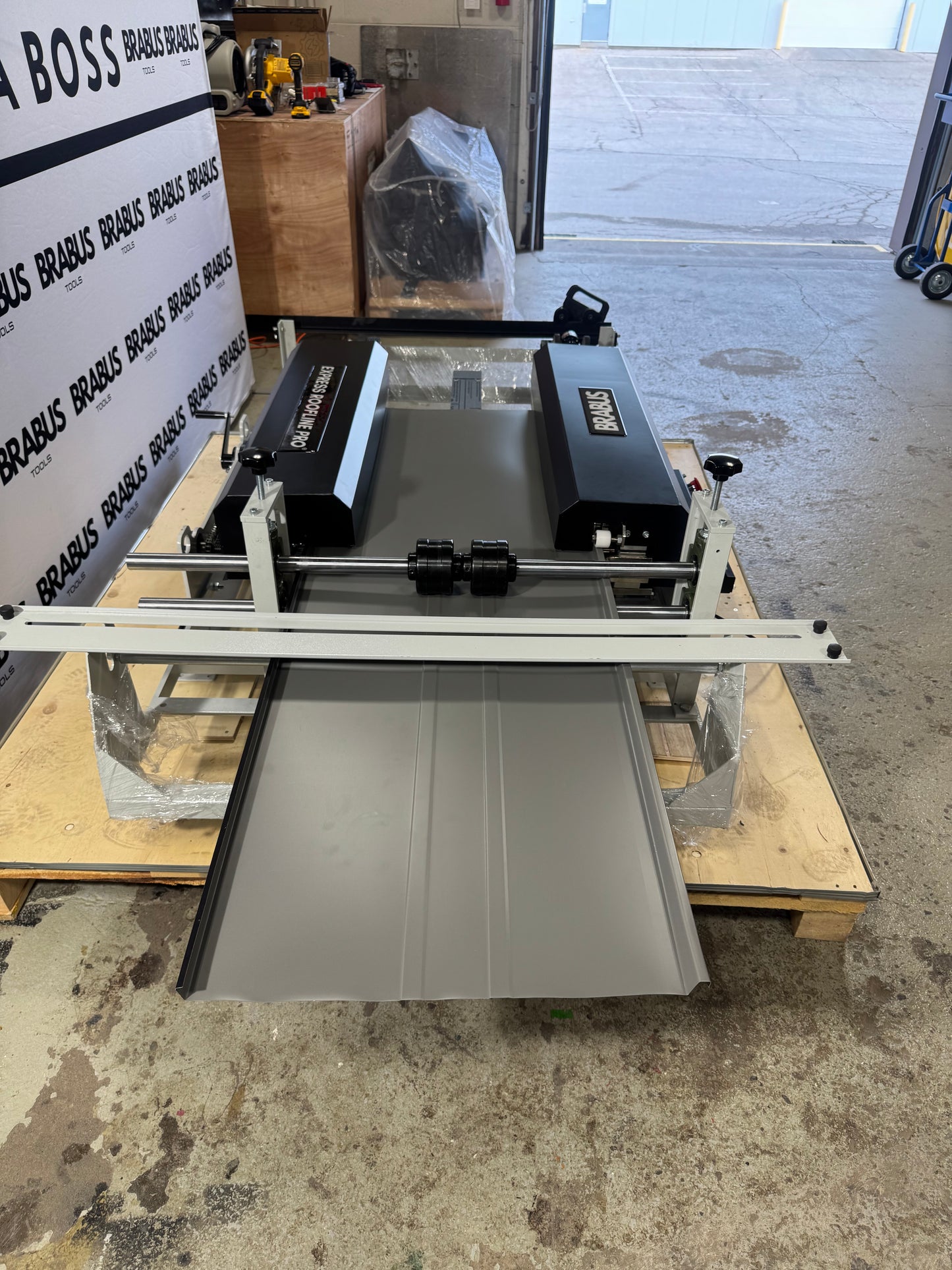Brabus Seam-Jet™ | Portable Standing Seam Machine (Only machine)